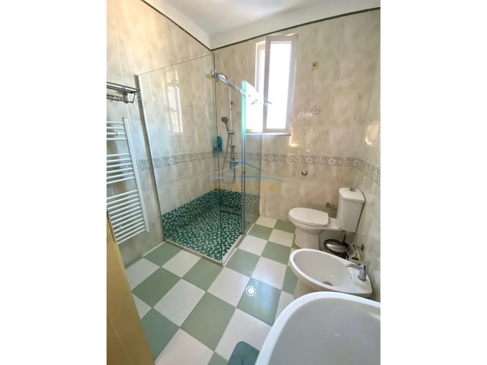 Tirane, shitet apartament Kati 3, 122 m² 210.000 € (VASIL SHANTO)