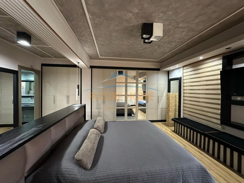 Tirane, jepet me qera apartament 2+1 Kati 3, 192 m² 2.200 € (Myslym Shyri)
