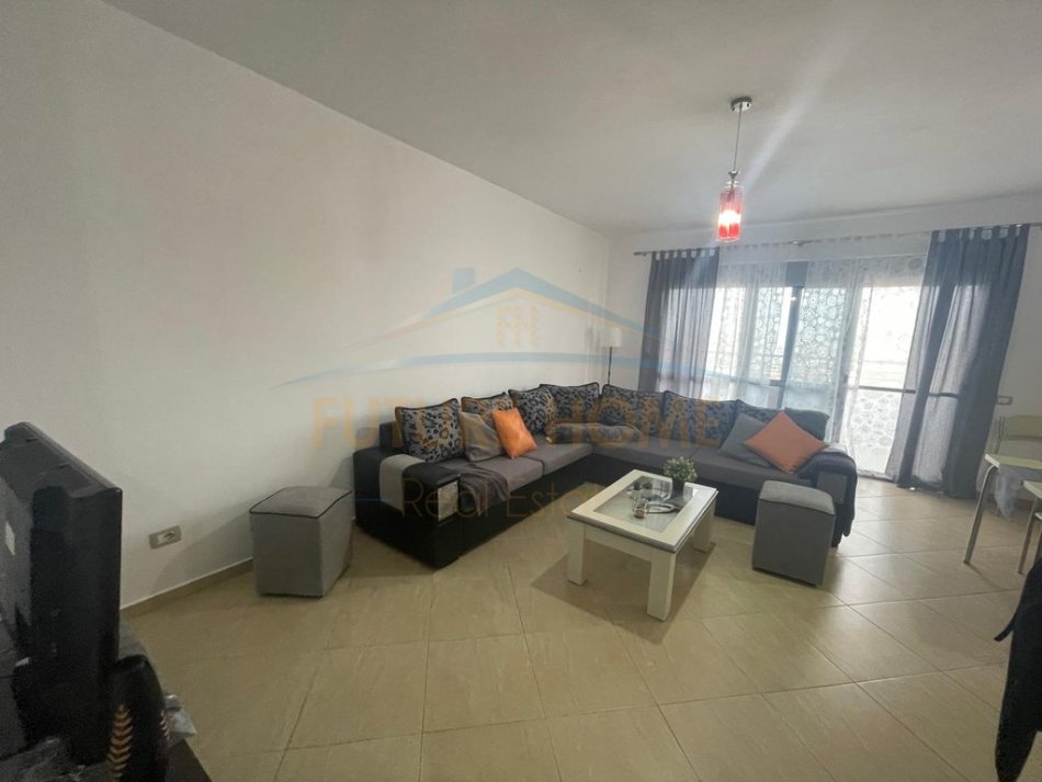 Durres, jepet me qera apartament 2+1 Kati 0, 118 m² 500 € (Plazh , Durres)