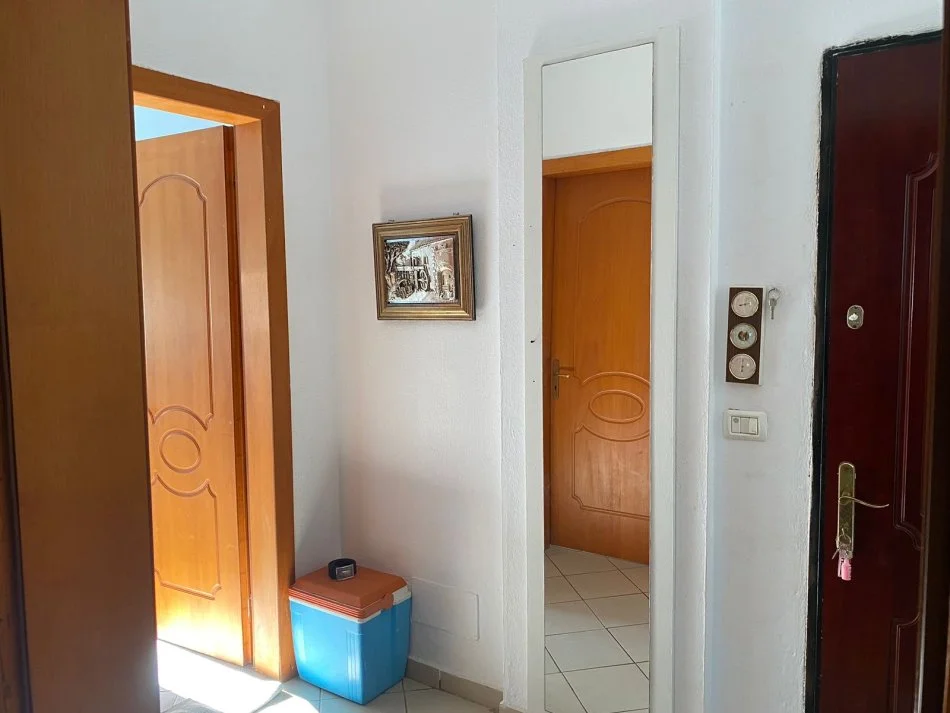 Durres, jepet me qera apartament 1+1+Ballkon , 55 m² 550 € (Komplexi Xixa, Golem, Durrës)