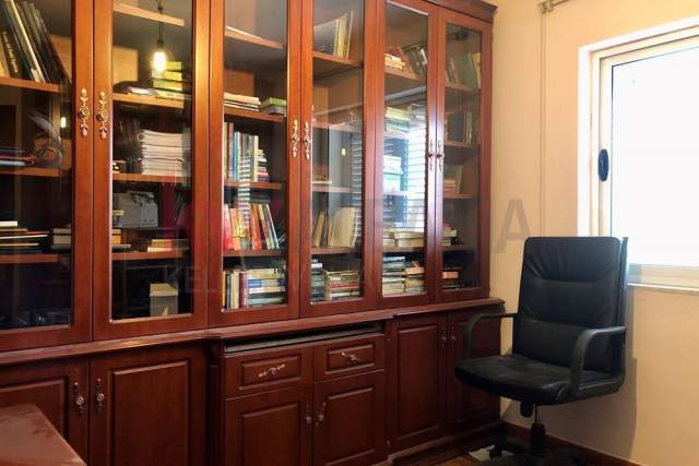 Tirane, jepet me qera apartament 3+1+BLK Kati 3, 100 m² 430 Euro (Rruga e Durresit, Colosseo)