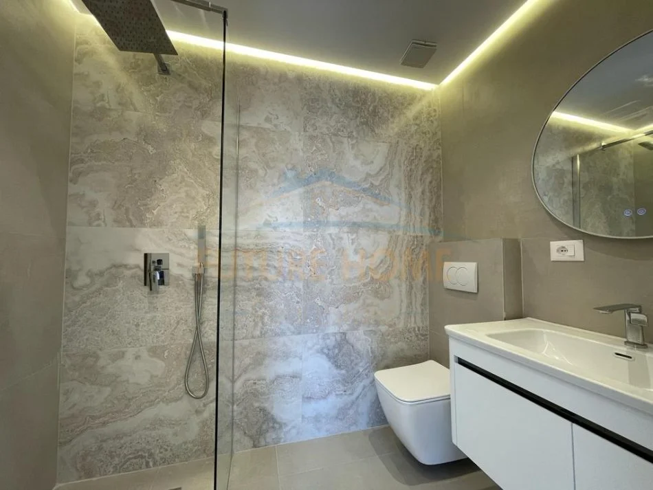 Tirane, shitet apartament 2+1 Kati 10, 101 m² 212.000 € (Rruga e kavajes)