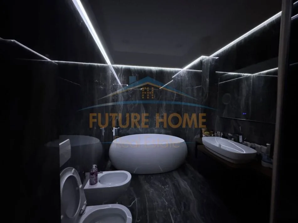 Tirane, shitet apartament 2+1+Ballkon Kati 8, 138 m² 530.000 € (Kompleksi Delijorgji)