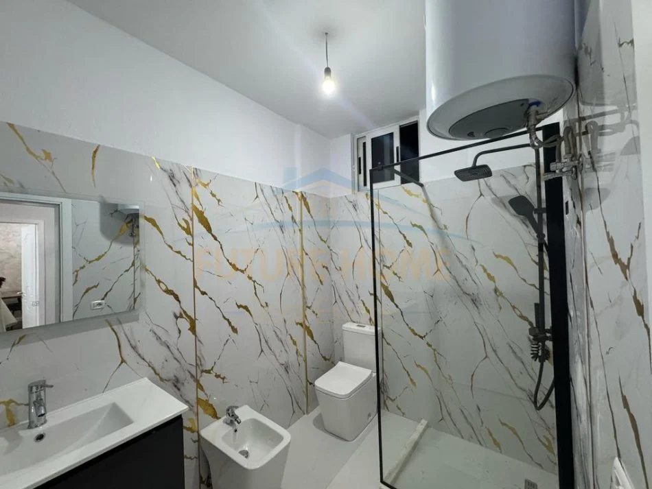 Durres, shitet apartament 1+1+Ballkon Kati 5, 80 m² 109.000 € (Plazh Iliria, Durres)