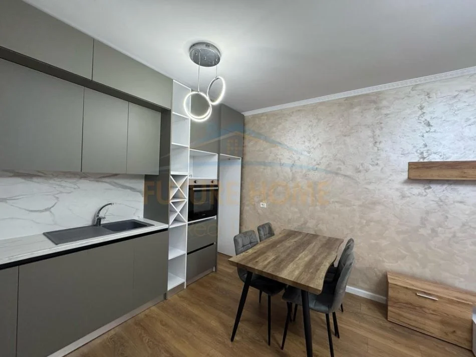 Durres, shitet apartament 1+1+Ballkon Kati 5, 80 m² 109.000 € (PLAZH ILIRIA)