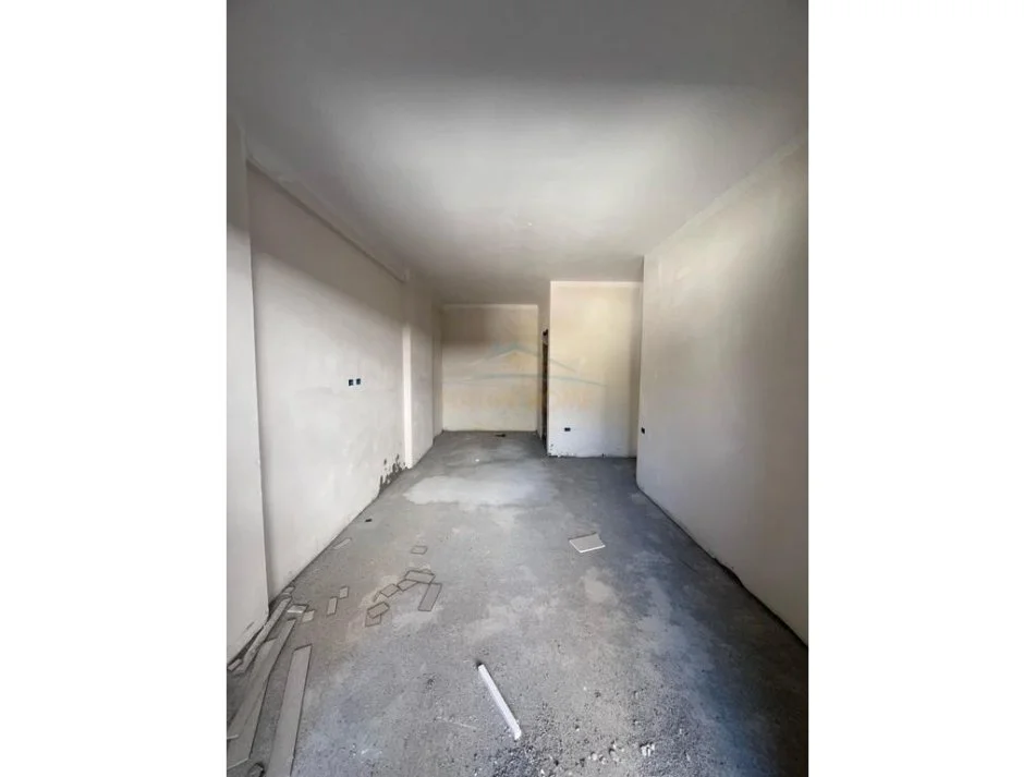 Tirane, shitet apartament 2+1 Kati 2, 124 m² 205.000 € (Rruga e Elbasanit)