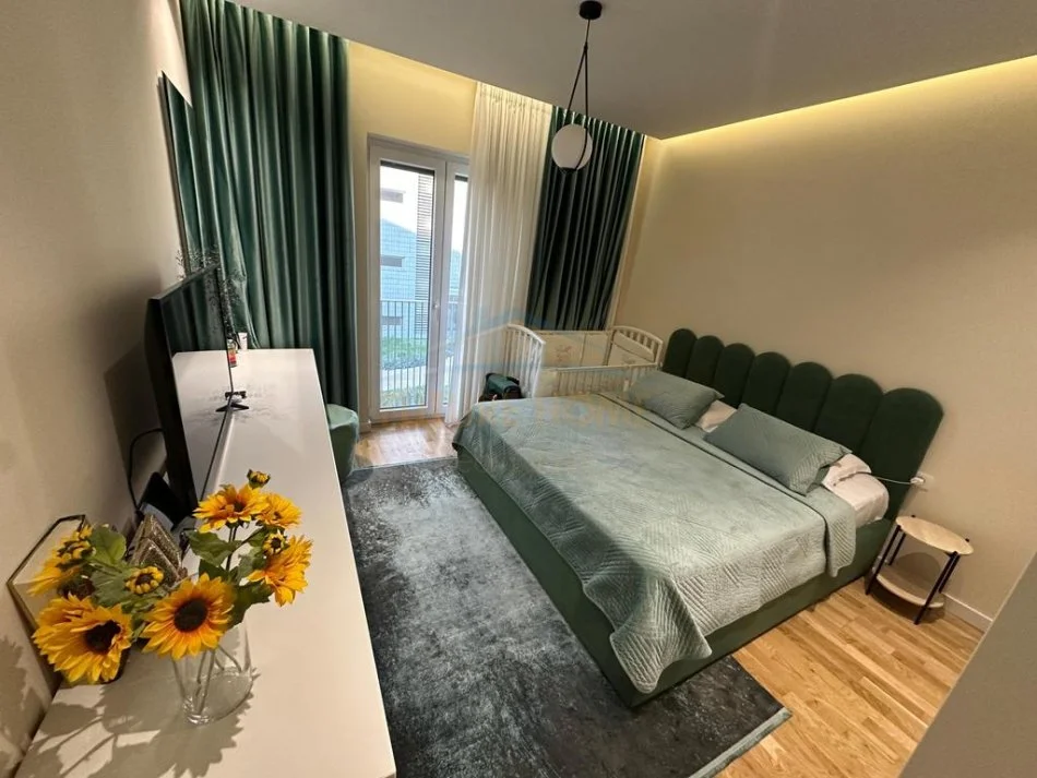Tirane, shitet 2+1+Ballkon Kati 0, 92 m² 249.000 € (Liqeni i Thate)