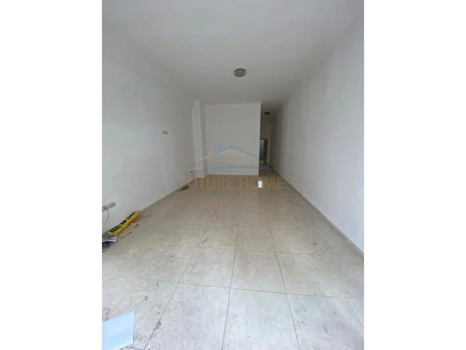 Durres, shitet ambjent biznesi Kati 0, 100 m² 130.000 € (UKD Durres)