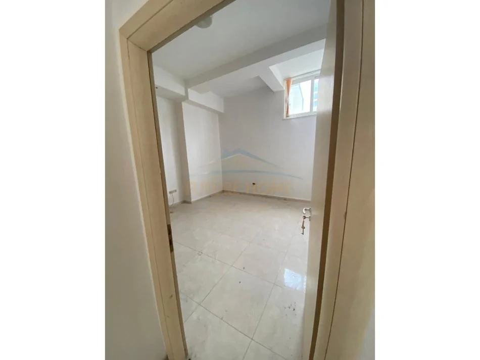 Durres, shitet ambjent biznesi Kati 0, 100 m² 130.000 € (ukd)