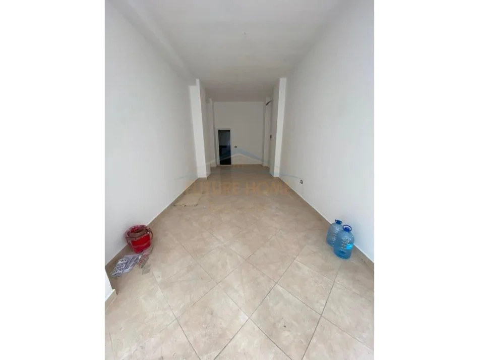Durres, shitet ambjent biznesi Kati 0, 40 m² 52.000 € (UKD Durres)