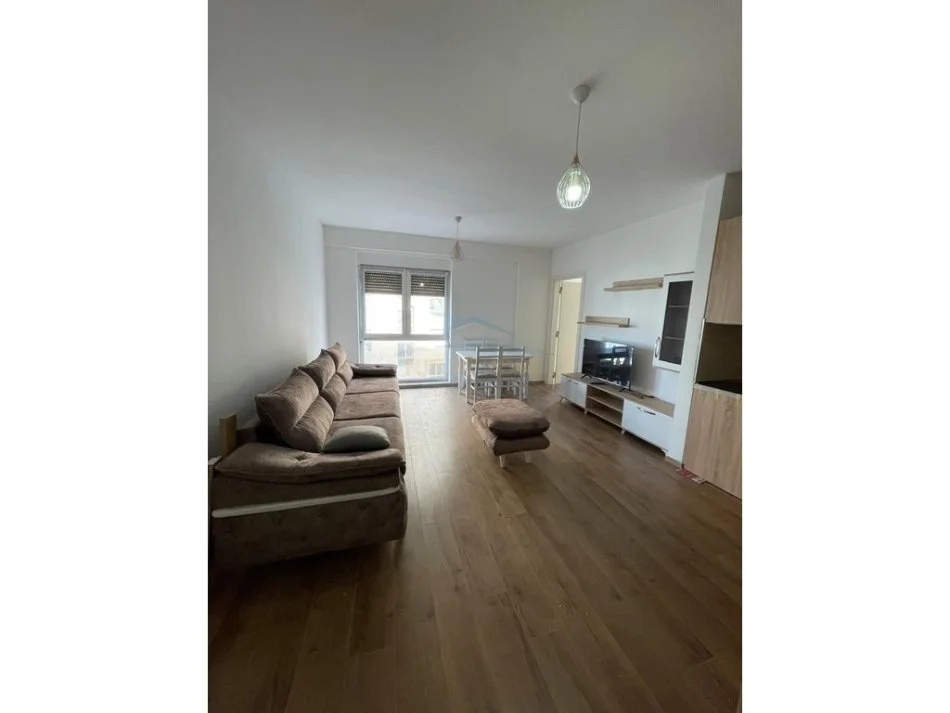 Tirane, shitet apartament 3+1 Kati 3, 116 m² 210.000 € (PROFARMA XHANFIZE KEKO)