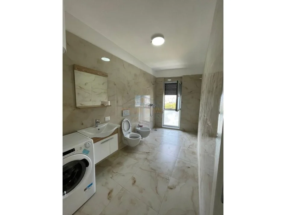 Tirane, shitet apartament 3+1 Kati 3, 116 m² 210.000 € (PROFARMA XHANFIZE KEKO)