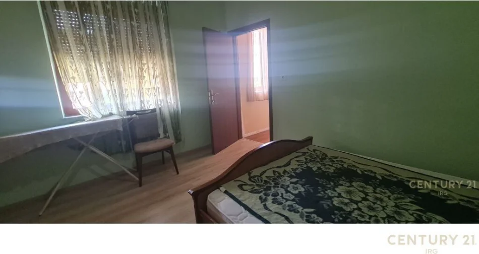 Tirane, jepet me qera apartament Vile 2 Katshe , 56 m² 350 € (Prane rruges se Kavajes)