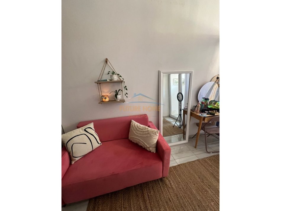 Shitet, Duplex,Rruga 5 Maji Tirane