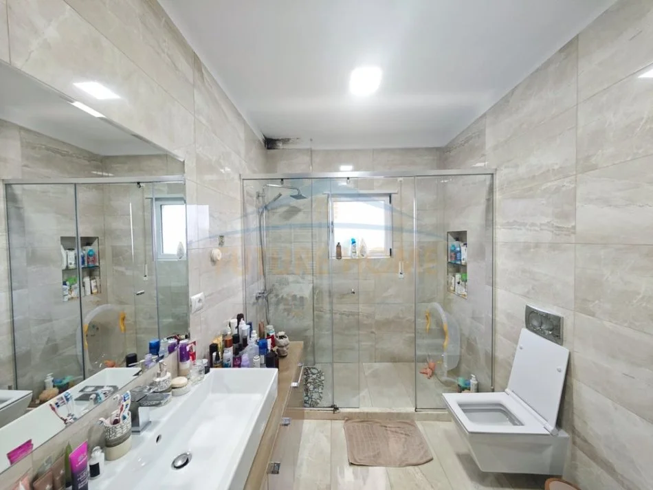 Tirane, shitet apartament 2+1+Aneks+Ballkon , (Liqeni i Thate)