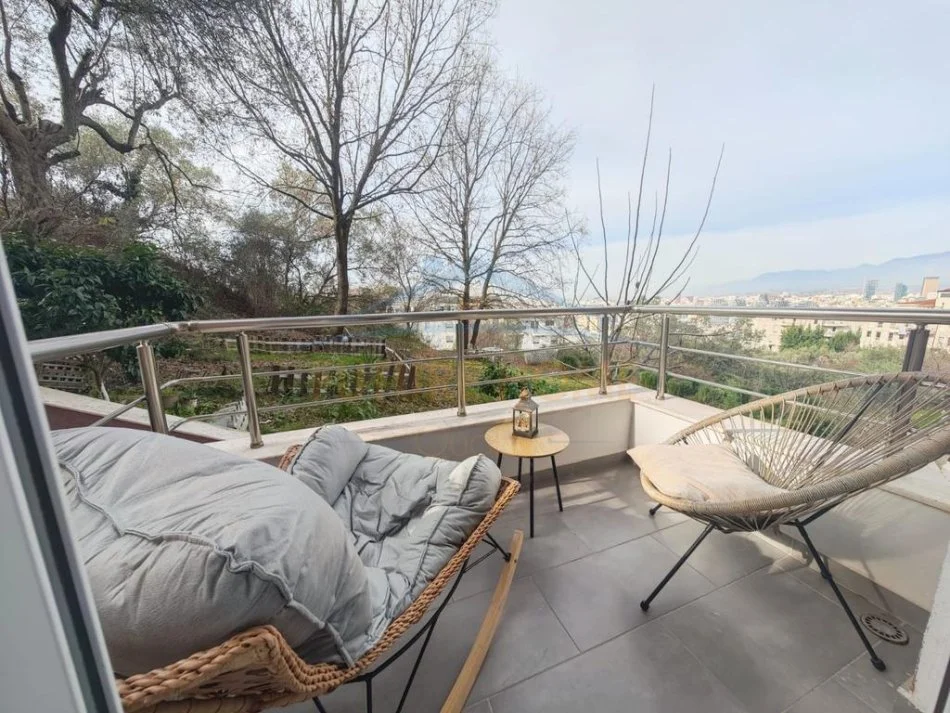 Tirane, shitet apartament 2+1+Aneks+Ballkon , (Liqeni i Thate)