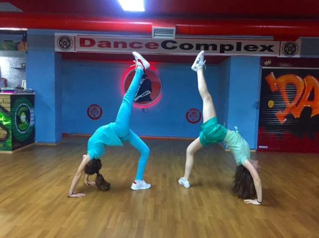 Tirane, ofroj kercim - dance Kurse kercimi per femije 3-12 vjec dhe me siper