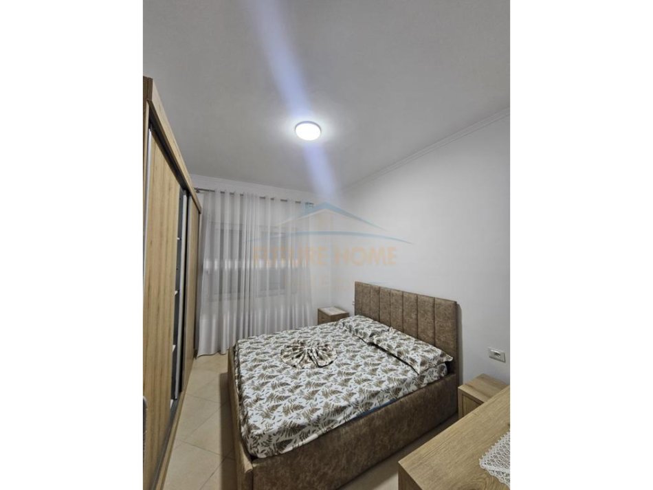 Durres, jepet me qera apartament 2+1 Kati 3, 62 m² 400 € (tregu industrial)