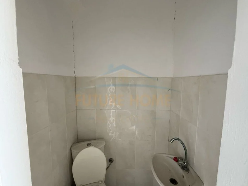 Korce, shitet ambjent biznesi Kati 2, 35 m² 35.000 € (Trekëndëshi, Korçë)