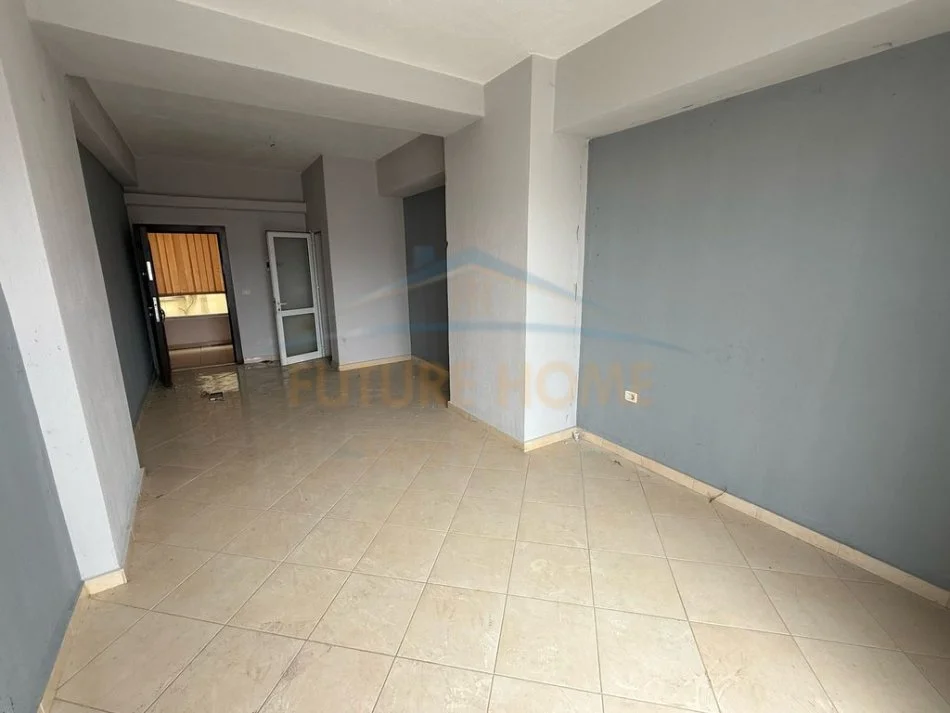 Korce, shitet ambjent biznesi Kati 2, 35 m² 35.000 € (Trekëndëshi, Korçë)