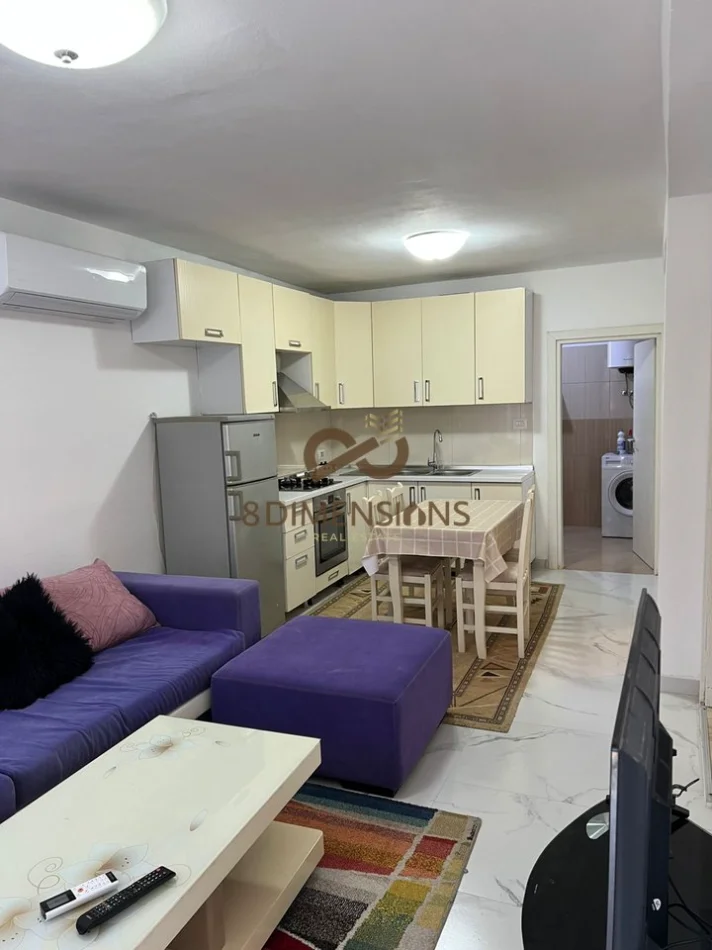 Tirane, jepet me qera apartament 2+1+Ballkon Kati 1, 70 m² 450 € (5 maji)