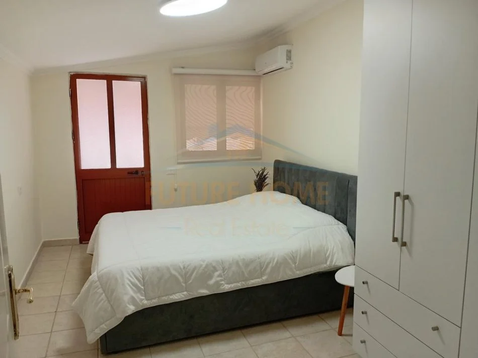 Tirane, jepet me qera apartament duplex Dublex Kati 0, 55 m² 600 € (Rruga e Dibres)