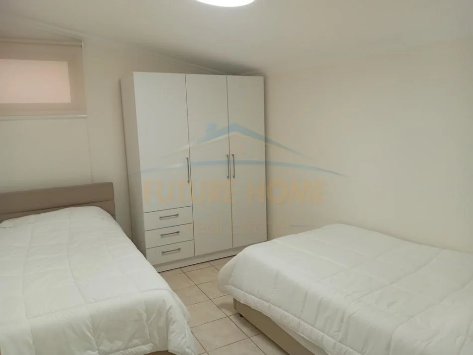 Tirane, jepet me qera apartament duplex Dublex Kati 1, 75 m² 600 € (Selvia), OPP50967