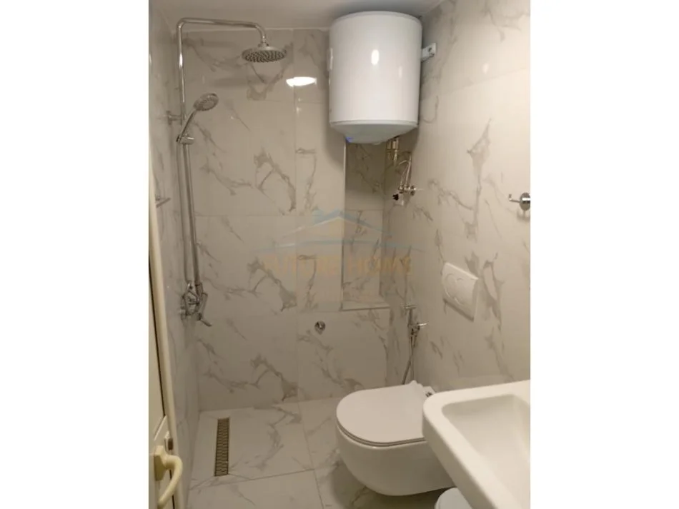 Tirane, jepet me qera apartament duplex Dublex Kati 0, 55 m² 600 € (Rruga e Dibres)