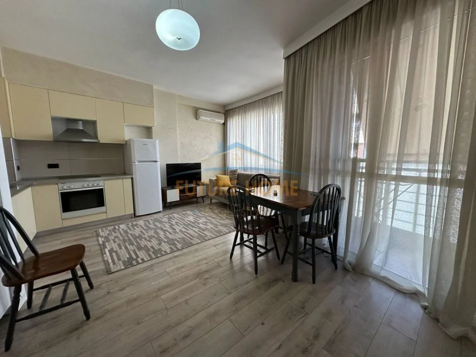 Tirane, jepet me qera apartament 1+1+Ballkon Kati 6, 59 m² 450 € (Unaza e Re)