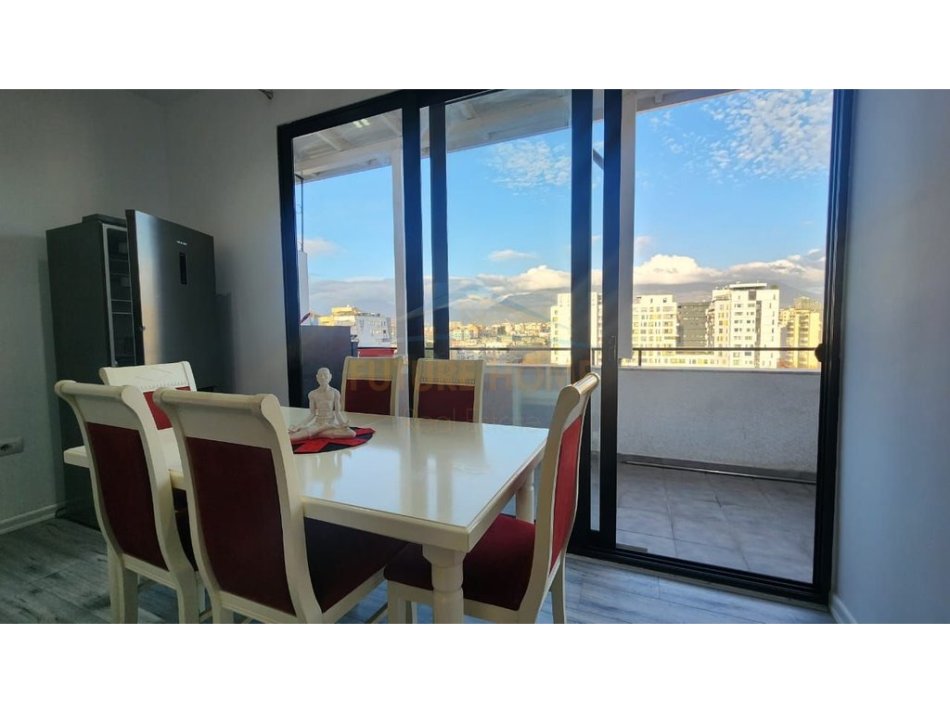 Tirane, jepet me qera apartament 2+1 Kati 9, 80 m² 900 € (Delirogji)