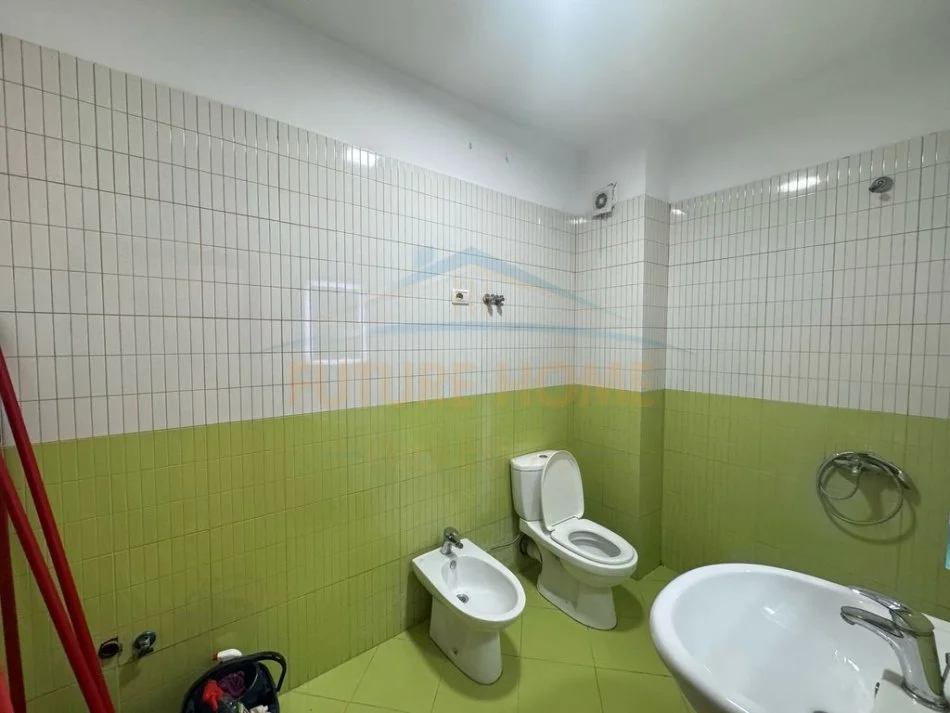 Tirane, shitet apartament 2+1 Kati 1, 88 m² 122.000 € (Unik, Yzberisht, Tiranë)