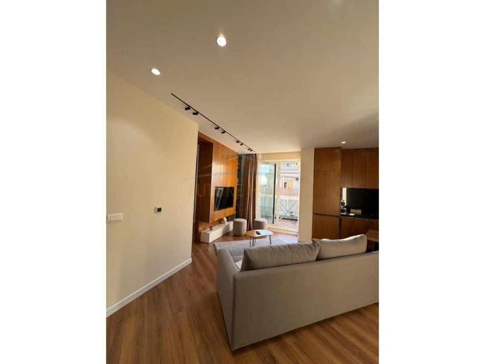 Tirane, shes apartament 2+1+Ballkon Kati 4, 70 m² 280.000 € (KOPSHTI ZOOLOGJIK)