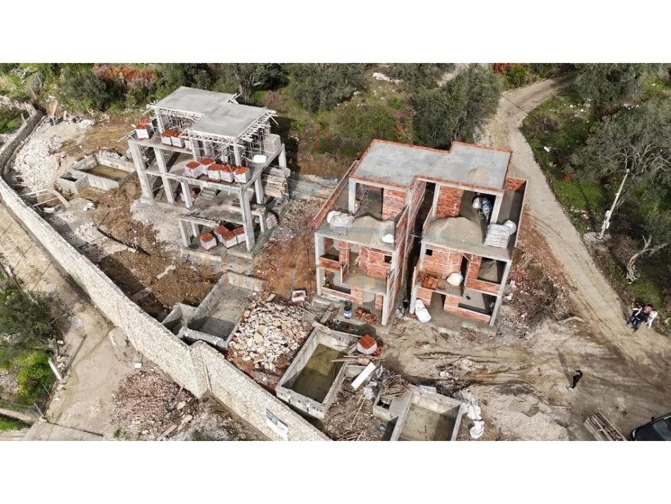 Borsh, shitet Vile 5+1 , 300 m² 585.000 € 