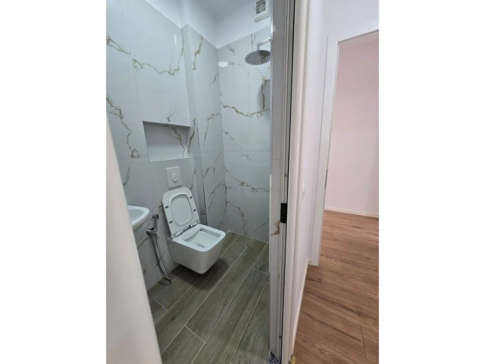 Tirane, shitet apartament 2+1 Kati 7, 96 m² 210.000 € (Rruga e Kavajes)