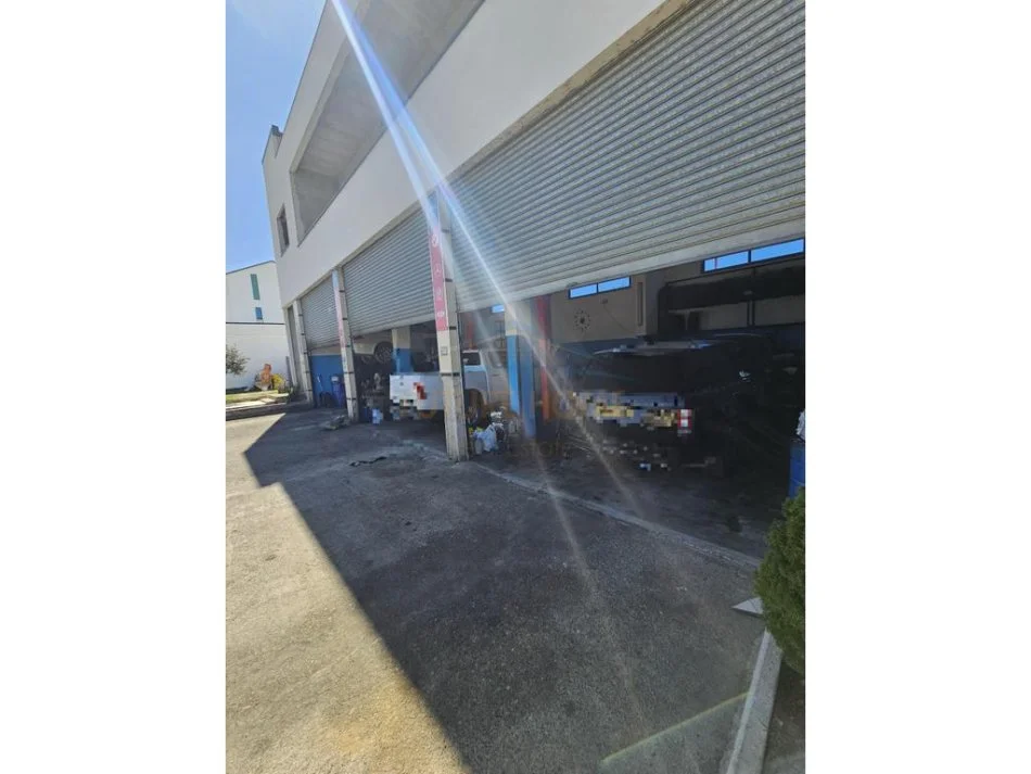 Durres, jepet me qera ambjent biznesi Kati 0, 1.000 m² 600 € (fllak)