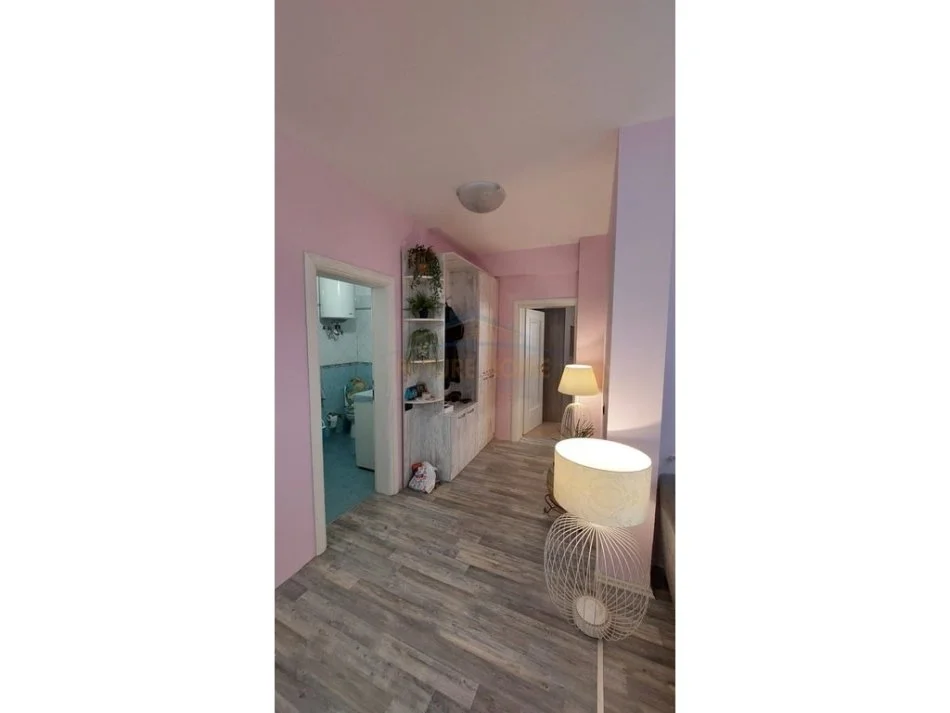 Durres, shitet apartament 2+1+Aneks+Ballkon Kati 4, 142 m² 283.500 € (Vollga, Durres)