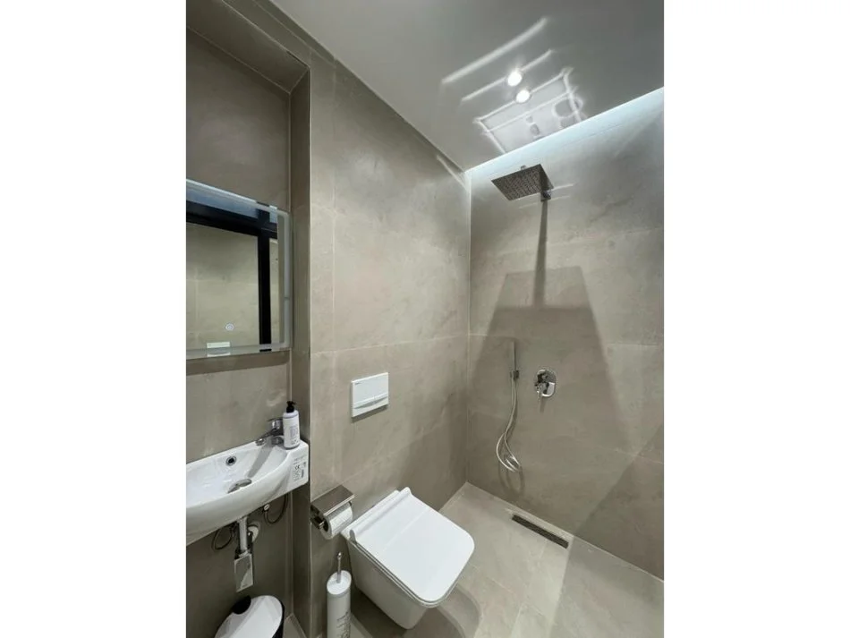 Tirane, shitet 1+1 Kati 2, 59 m² 184.000 € (Pazari i Ri)