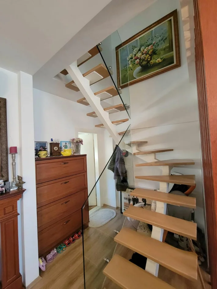 Tirane, jepet me qera apartament duplex Dublex Kati 4, 130 m² 950 € (Kristal Center)