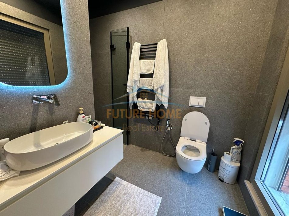 Tirane, shitet apartament 2+1+Aneks+Ballkon Kati 4, 114 m² 380.000 € (Deliorgji)