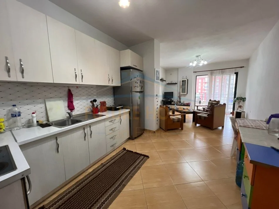 Tirane, shitet apartament 2+1+Aneks+Ballkon Kati 4, 115 m² 130.000 € (Misto Mame)