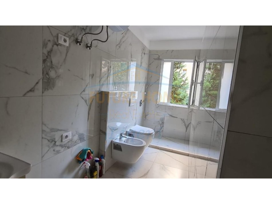 Tirane, shitet apartament 2+1 Kati 1, 58 m² 160.000 € (Komuna e Parisit)