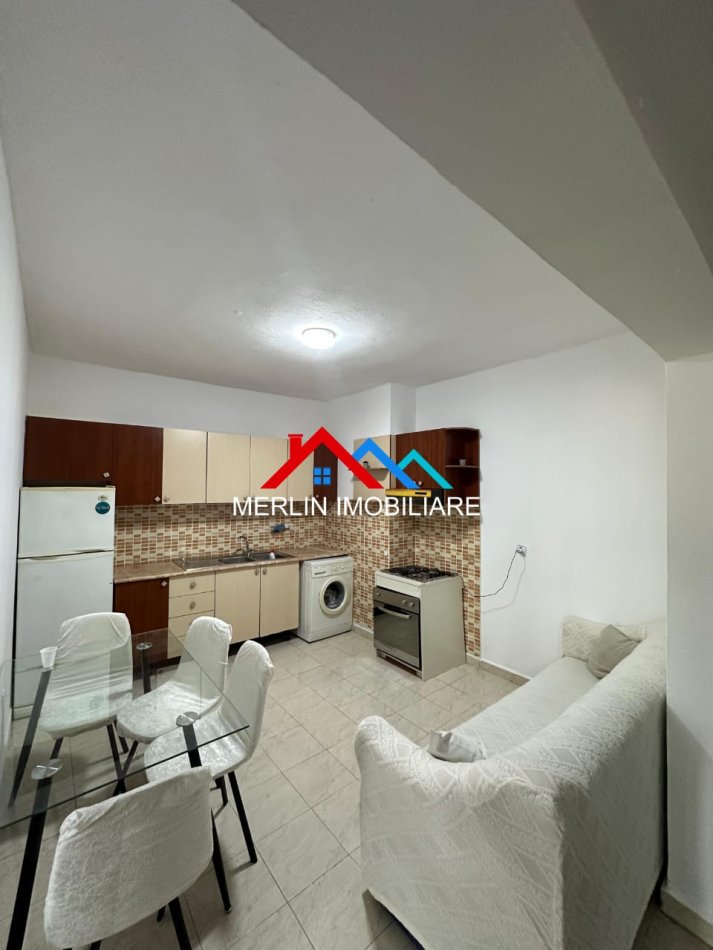 Shqiperi, jepet me qera apartament 2+1+Ballkon Kati 6, 78 m² 516 € (DON BOSKO)