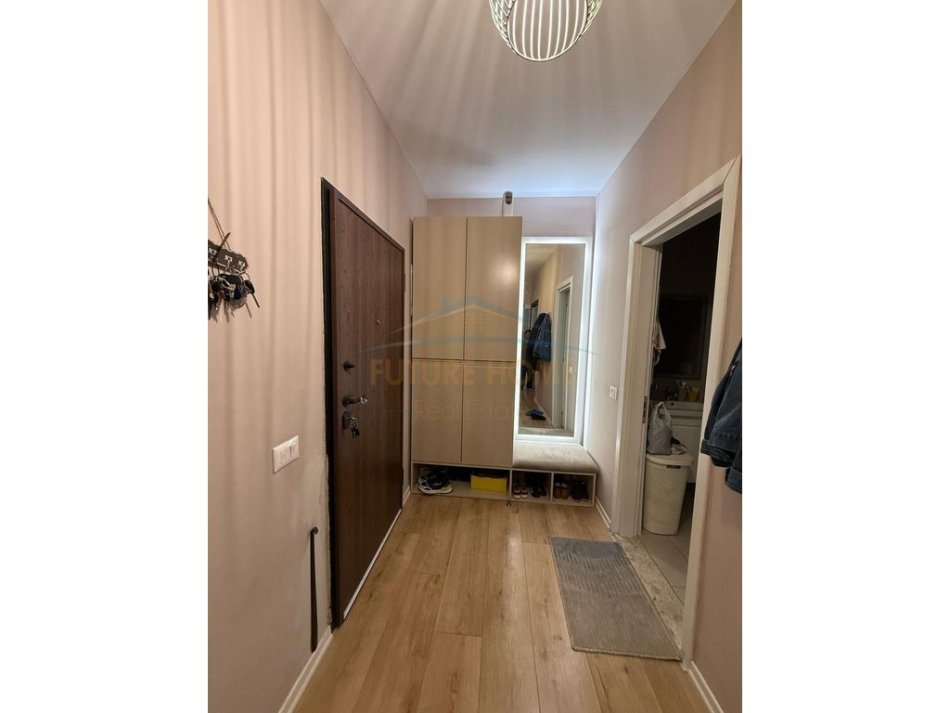 Tirane, shitet apartament 2+1 Kati 9, 95 m² 157.000 € (Yzberisht)