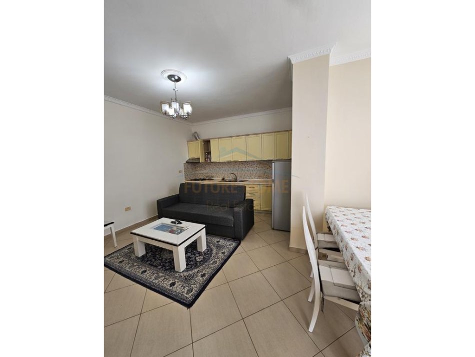 Durres, jepet me qera apartament 1+1 Kati 2, 59 m² 300 € (plazh)
