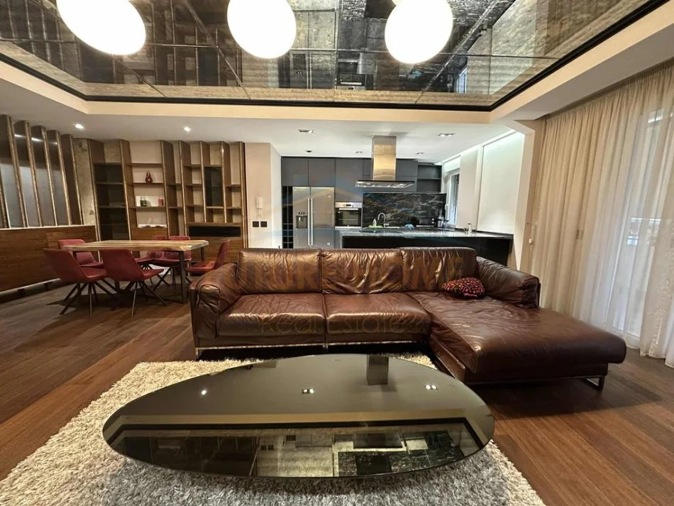 Tirane, jepet me qera apartament 2+1+ Garazh  Kati 1, 198 m² 1.500 € (Kopshti Botanik)  UNA51105