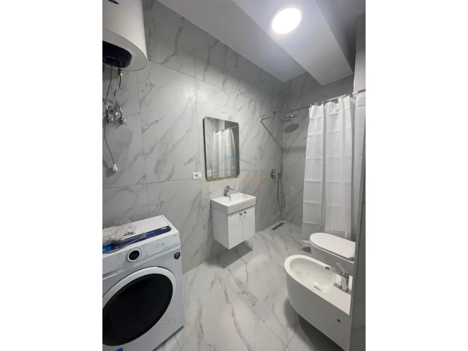 Tirane, jepet me qera apartament 1+1 Kati 6, 58 m² 400 € (Kompleksi Kaimi, Alidemi,)