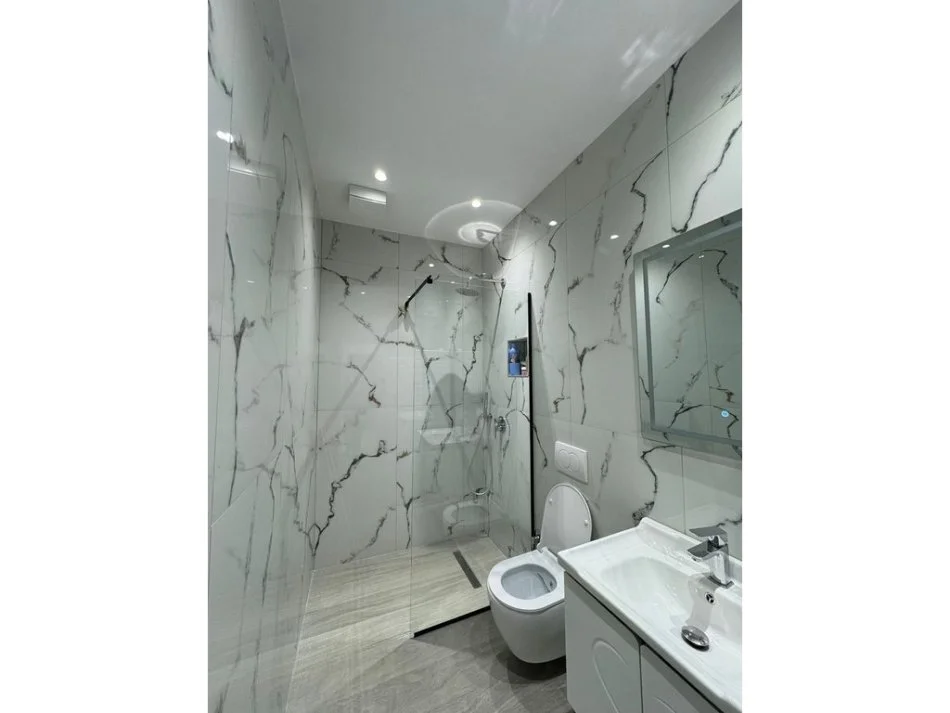 Tirane, jepet me qera apartament 1+1 Kati 1, 60 m² 450 € 