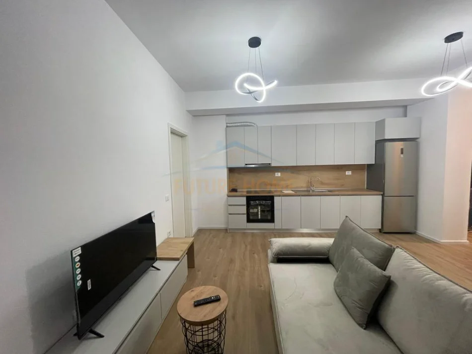 Tirane, jepet me qera apartament 1+1+Ballkon Kati 6, 62 m² 400 € (Kompleksi Kaimi)