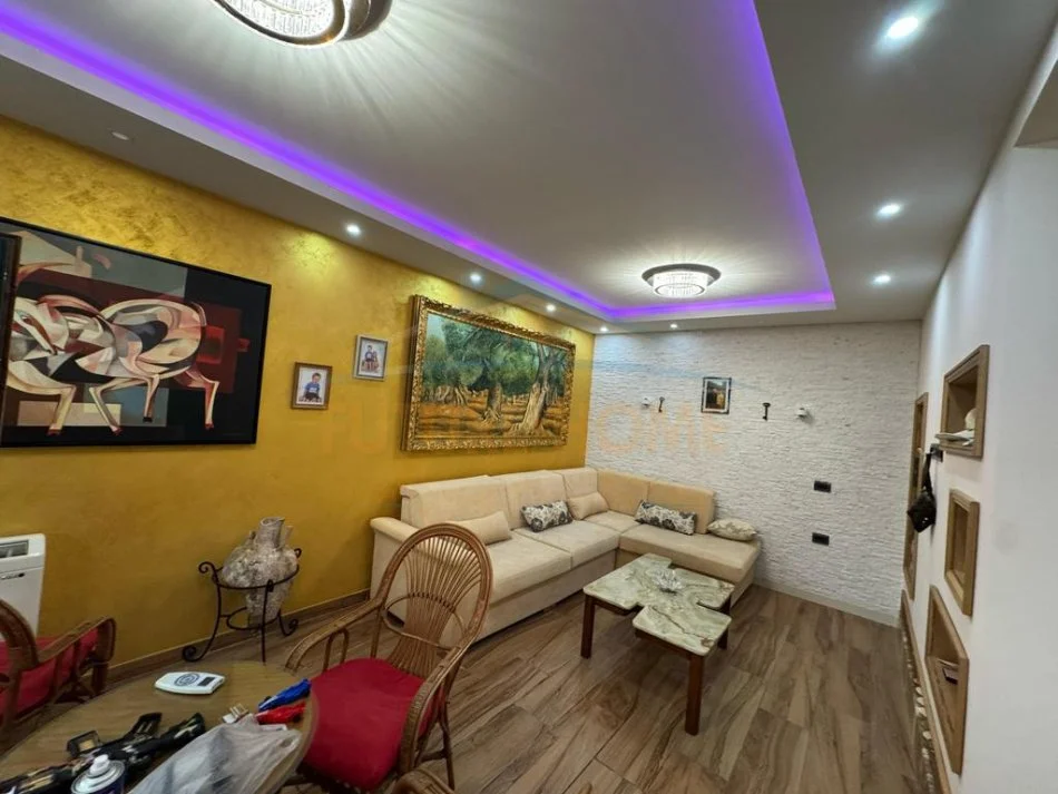 Kavaje, shitet apartament duplex 2 Katshe , 236 m² 550.000 € (Qerret,Kavaje)