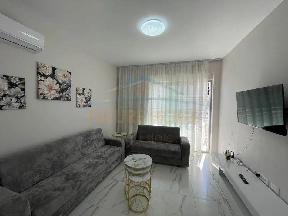 Tirane, jepet me qera apartament 2+1 Kati 6, 98 m² 850 € (Fusha e Aviacionit)